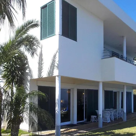 Vila In Madeira With Atlantic Ocean Views
