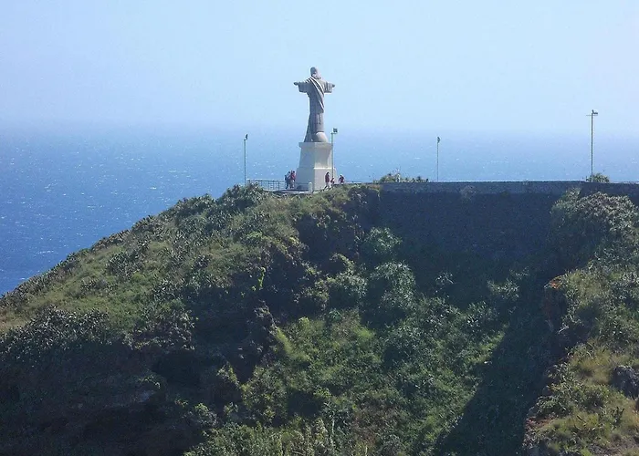 In Madeira With Atlantic Ocean Views *
